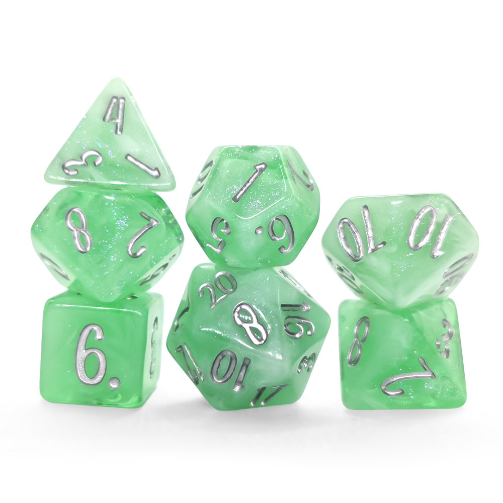 مجموعة من 7 قطع من مكعبات DND  - مراجعة Dice Set Polyhedral وسعره