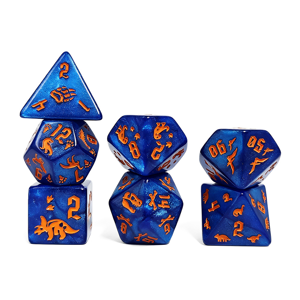 مجموعة من 7 قطع من مكعبات النر - مراجعة Dice Set Polyhedral وسعره