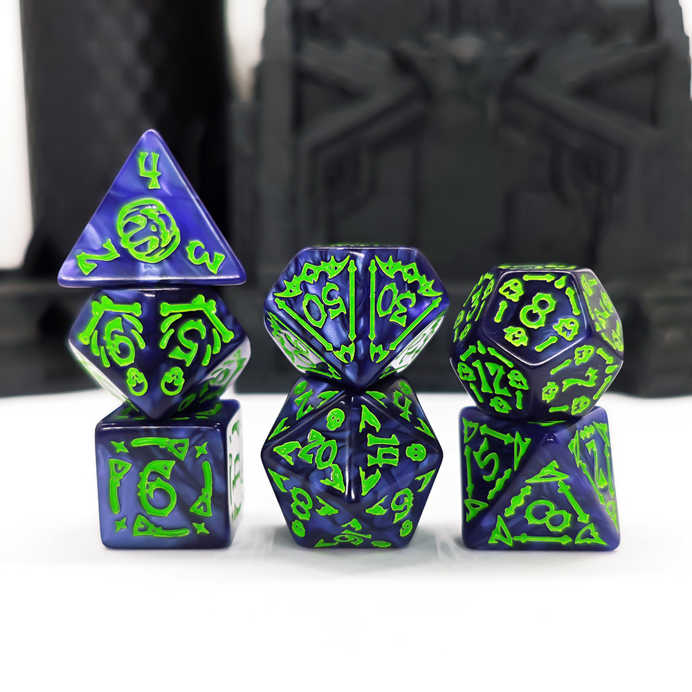 مجموعة نرد كثولو باللون الأزرق - مراجعة Dice Set Polyhedral وسعره